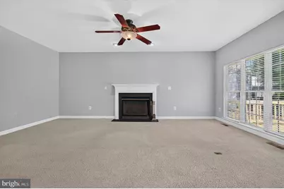 25670 S Village Drive, Chantilly, VA 20152 - Photo 16