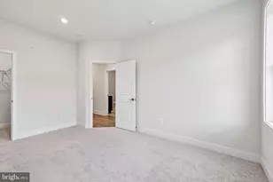 42200 Shining Star Sq, Ashburn, VA 20148 - Photo 30