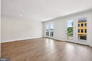 42200 Shining Star Sq, Ashburn, VA 20148 - Photo 18