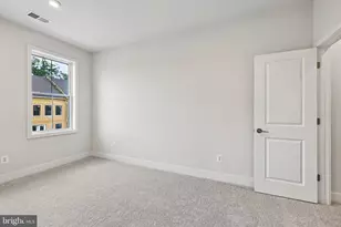 42200 Shining Star Sq, Ashburn, VA 20148 - Photo 28
