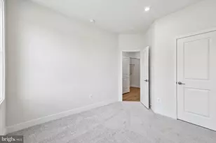 42200 Shining Star Sq, Ashburn, VA 20148 - Photo 32