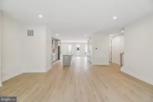 42227 Picasso Sq, Ashburn, VA 20148 - Photo 12