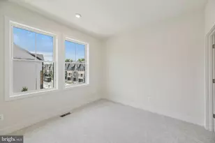 42227 Picasso Sq, Ashburn, VA 20148 - Photo 28