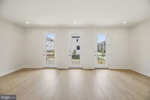 42227 Picasso Sq, Ashburn, VA 20148 - Photo 14