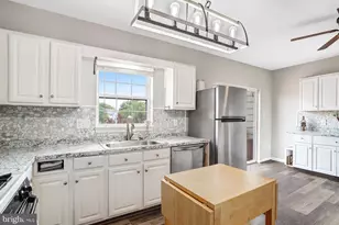 122 Goldsworth Terrace SW, Leesburg, VA 20175 - Photo 6