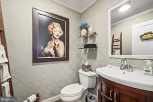 42719 Explorer Dr, Brambleton, VA 20148 - Photo 12