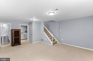 13 Fairmont Pl, Sterling, VA 20165 - Photo 24