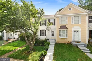 13 Fairmont Pl, Sterling, VA 20165 - Photo 2