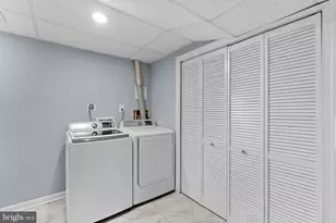 13 Fairmont Pl, Sterling, VA 20165 - Photo 26