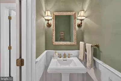 1401 Harle Place SW, Leesburg, VA 20175 - Photo 12