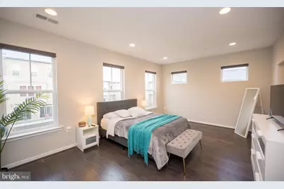 42365 Zebulon Square, Brambleton, VA 20148 - Photo 32