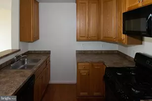 21197 McFadden Square, Sterling, VA 20165 - Photo 6