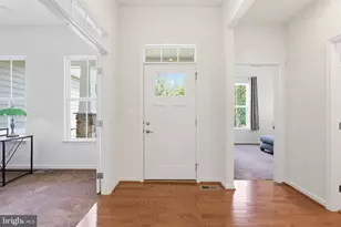 26867 Barnsley Pl, Chantilly, VA 20152 - Photo 6