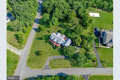 35054 McKnight Court, Round Hill, VA 20141 - Photo 2