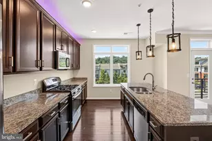 1210 Ribbon Limestone Terrace SE, Leesburg, VA 20175 - Photo 16