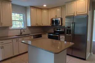345 Silver Ridge Dr, Sterling, VA 20164 - Photo 10