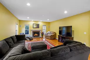 20941 Lohengrin Ct, Ashburn, VA 20147 - Photo 14