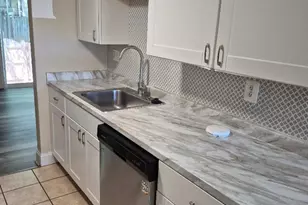 306 Giles Pl, Sterling, VA 20164 - Photo 6