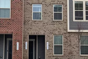 42595 Burbank Terrace, Sterling, VA 20166 - Photo 2