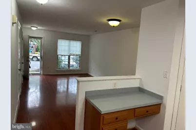 42994 Beachall Street, Chantilly, VA 20152 - Photo 6