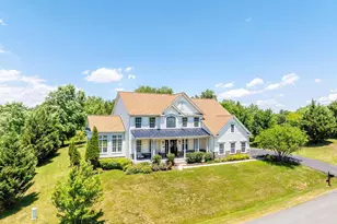 38770 Dutchmans Knoll Dr, Lovettsville, VA 20180 - Photo 2