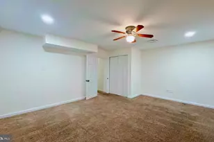 30 Sugarland Square Ct, Sterling, VA 20164 - Photo 26