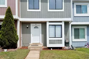 30 Sugarland Square Ct, Sterling, VA 20164 - Photo 1