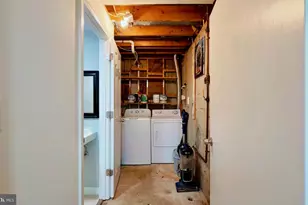 30 Sugarland Square Ct, Sterling, VA 20164 - Photo 28
