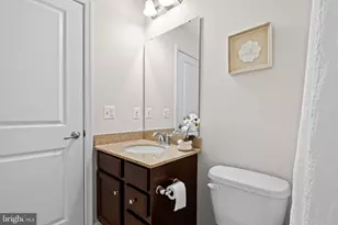 25741 Clairmont Manor Square, Aldie, VA 20105 - Photo 32
