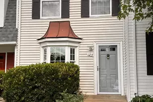 123 Bickel Ct, Sterling, VA 20165 - Photo 2