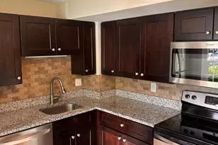 123 Bickel Ct, Sterling, VA 20165 - Photo 4