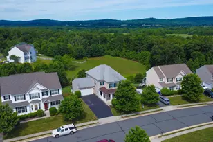 13481 Arcadian Dr, Leesburg, VA 20176 - Photo 4