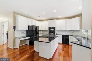 43648 Intrepid St, Chantilly, VA 20152 - Photo 24