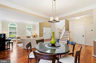 43648 Intrepid St, Chantilly, VA 20152 - Photo 6