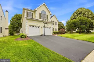 43648 Intrepid St, Chantilly, VA 20152 - Photo 4
