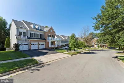 19131 Stream Crossing Court, Leesburg, VA 20176 - Photo 4