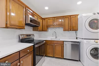 102 N Duke Drive, Sterling, VA 20164 - Photo 14
