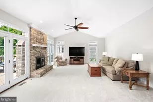 25781 Planting Field Dr, Chantilly, VA 20152 - Photo 24