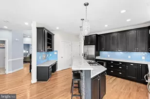 25781 Planting Field Dr, Chantilly, VA 20152 - Photo 18