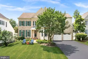 25781 Planting Field Dr, Chantilly, VA 20152 - Photo 1