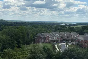 19385 Cypress Ridge Terrace, Leesburg, VA 20176 - Photo 2
