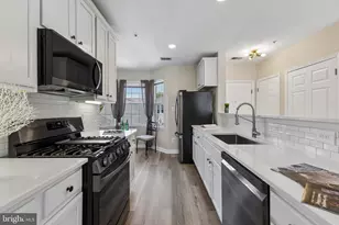 25340 Lake Mist, Chantilly, VA 20152 - Photo 12