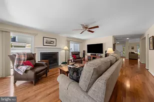 20869 Channel Ct, Sterling, VA 20165 - Photo 12