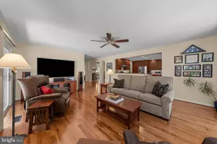 20869 Channel Ct, Sterling, VA 20165 - Photo 18