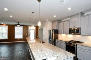 20739 Heron Landing Dr, Sterling, VA 20166 - Photo 12