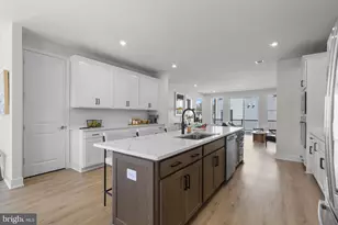 2 Picasso Square, Ashburn, VA 20148 - Photo 4