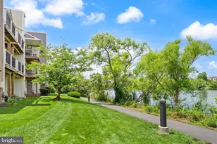 20576 Snowshoe Square, Ashburn, VA 20147 - Photo 36