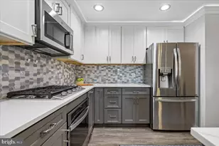 20576 Snowshoe Square, Ashburn, VA 20147 - Photo 4
