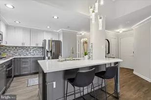 20576 Snowshoe Square, Ashburn, VA 20147 - Photo 2