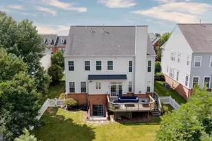 42654 Frontier Dr, Brambleton, VA 20148 - Photo 2